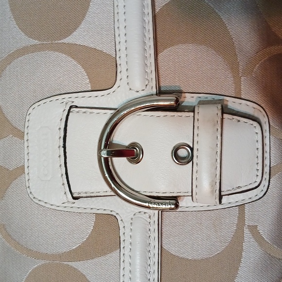 Coach - Picture 7 of 15